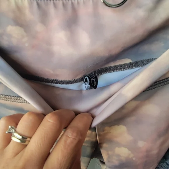 ONZIE BUTTERFLY TREE NATURE GRAPHIC WORKOUT LEGGINGS SIZE S/M EXCELLENT! - Picture 7 of 9